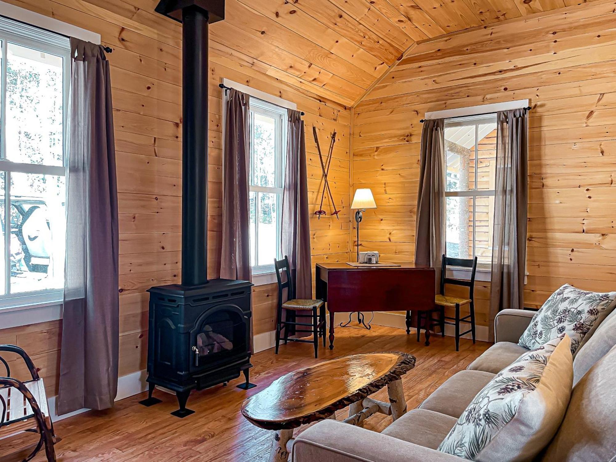 Готель White Pine Camp Paul Smiths Номер фото