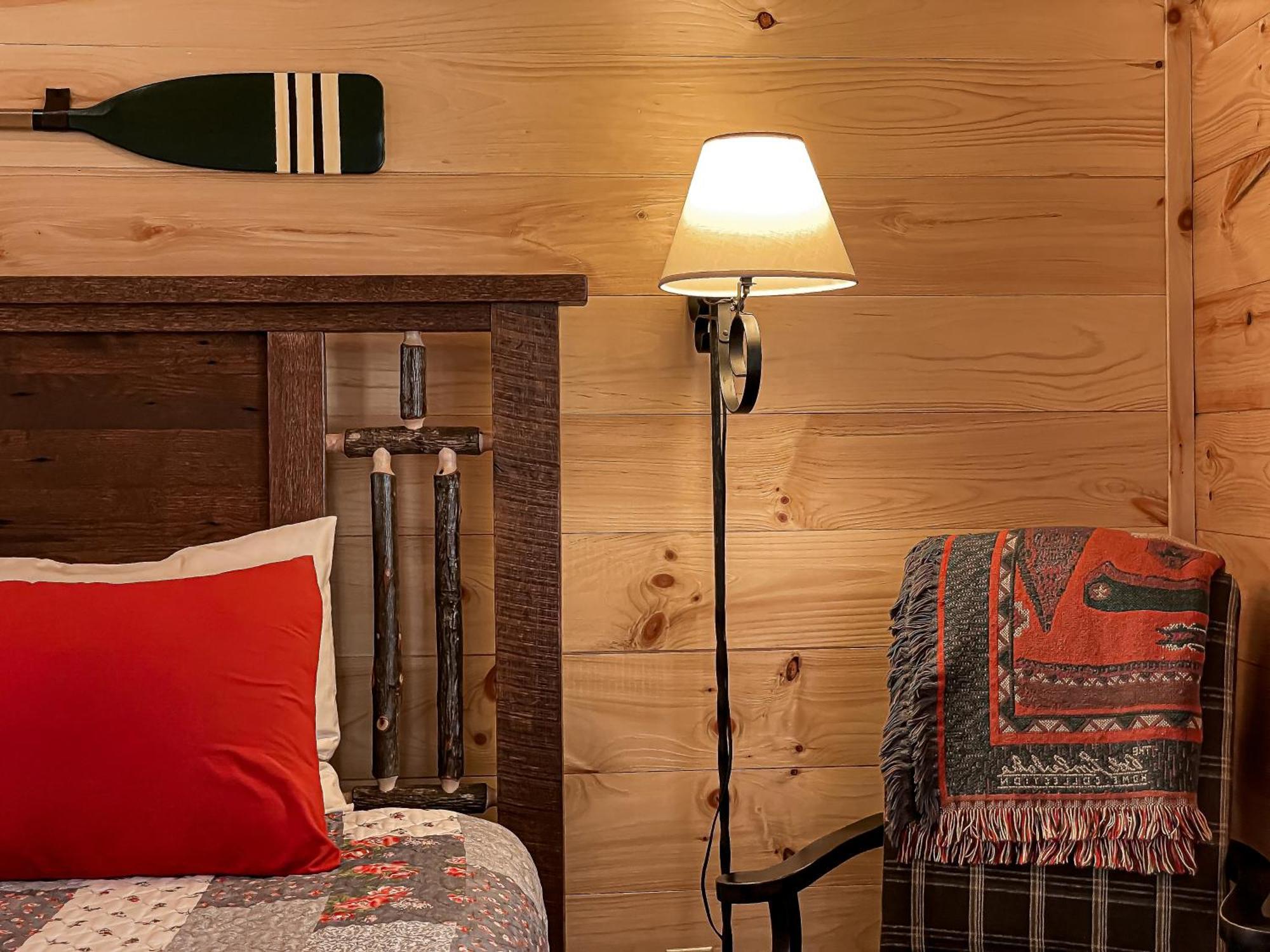 Готель White Pine Camp Paul Smiths Номер фото