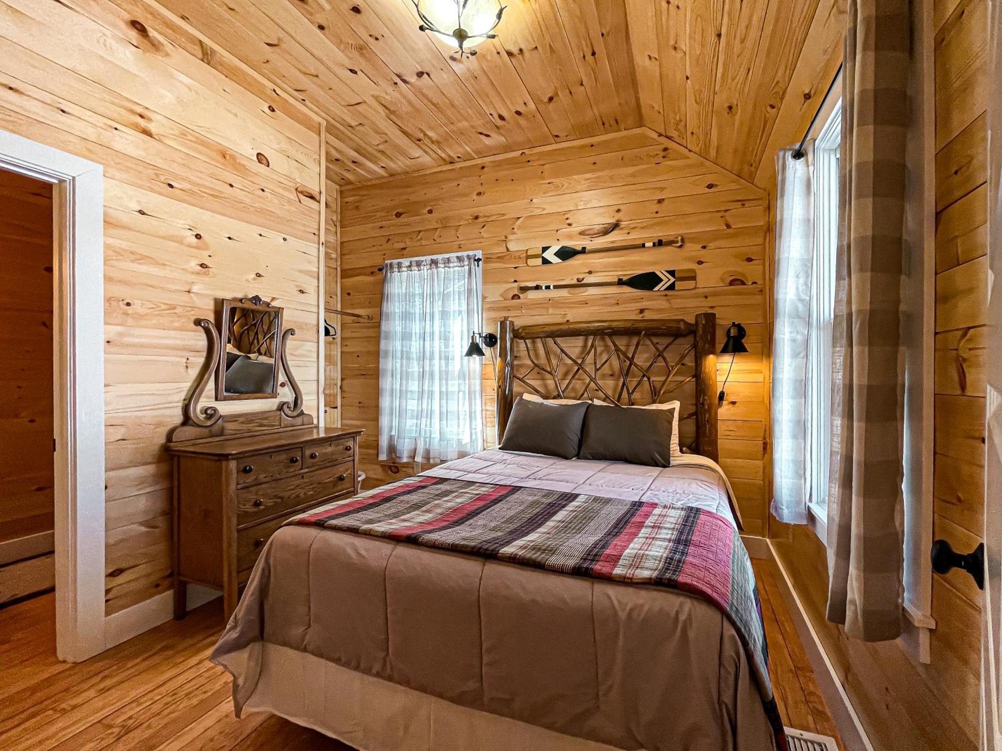 Готель White Pine Camp Paul Smiths Номер фото